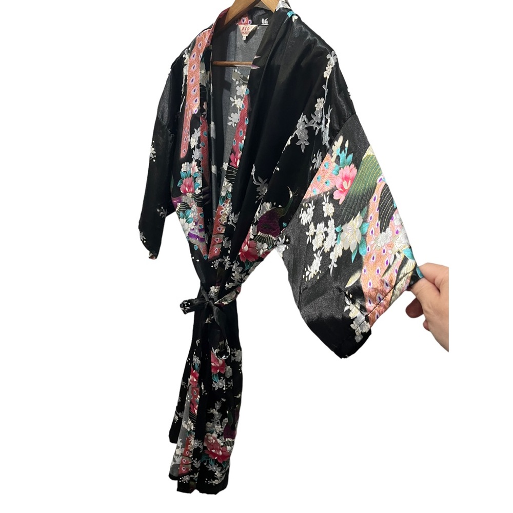 TANGYIHUI SILKY SATIN BLACK FLORAL PEACOCK ROBE WITH MATCHING BELT SIZE XXL - Picture 7 of 16